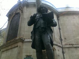 Dr Johnson hiding round the back of St Clement Danes on the Strand